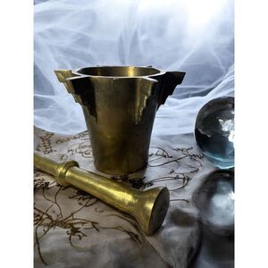 1800s Vintage Style Brass Mortar and Pestle Apothecary Decor